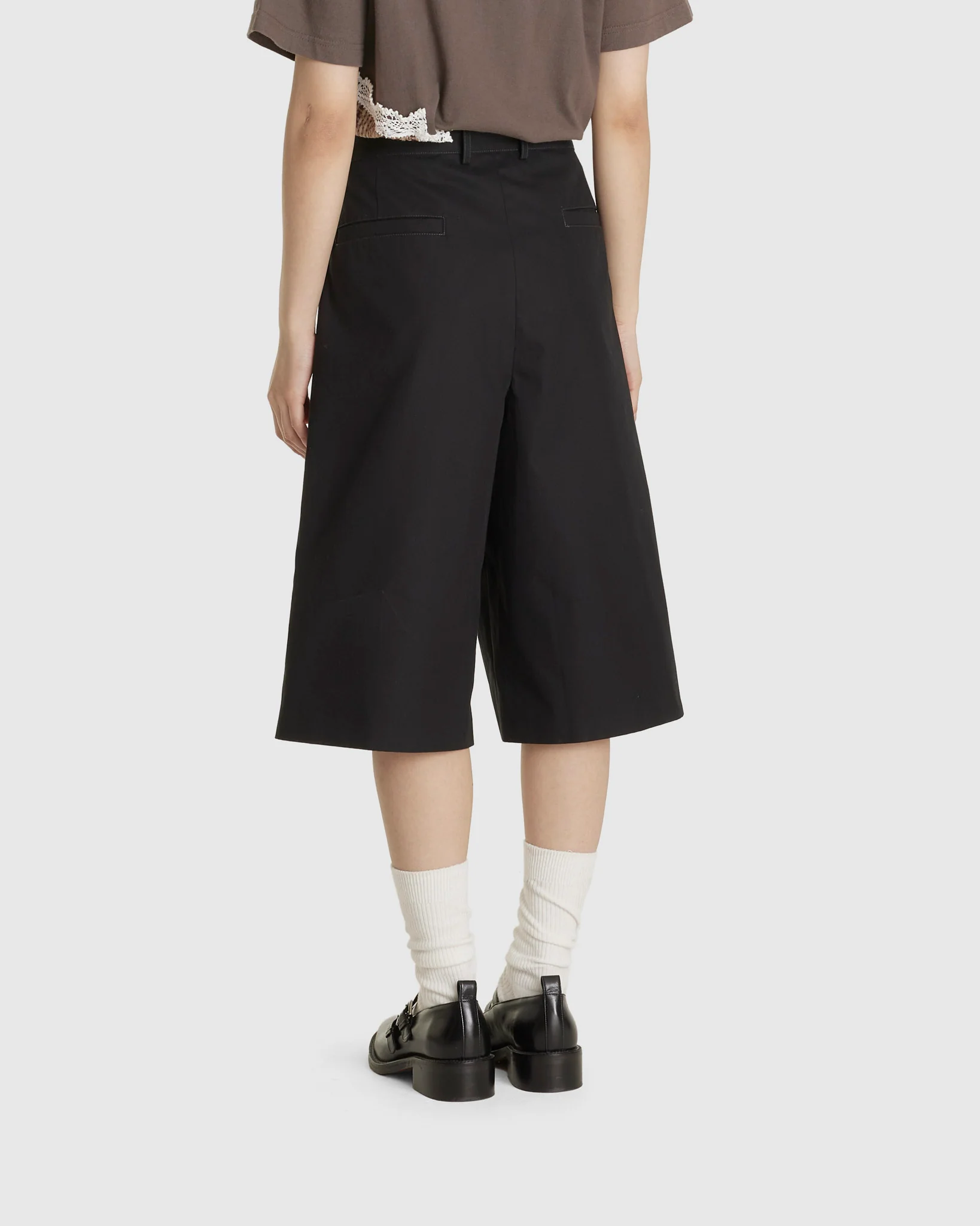 049 Shorts (W) - Image 3