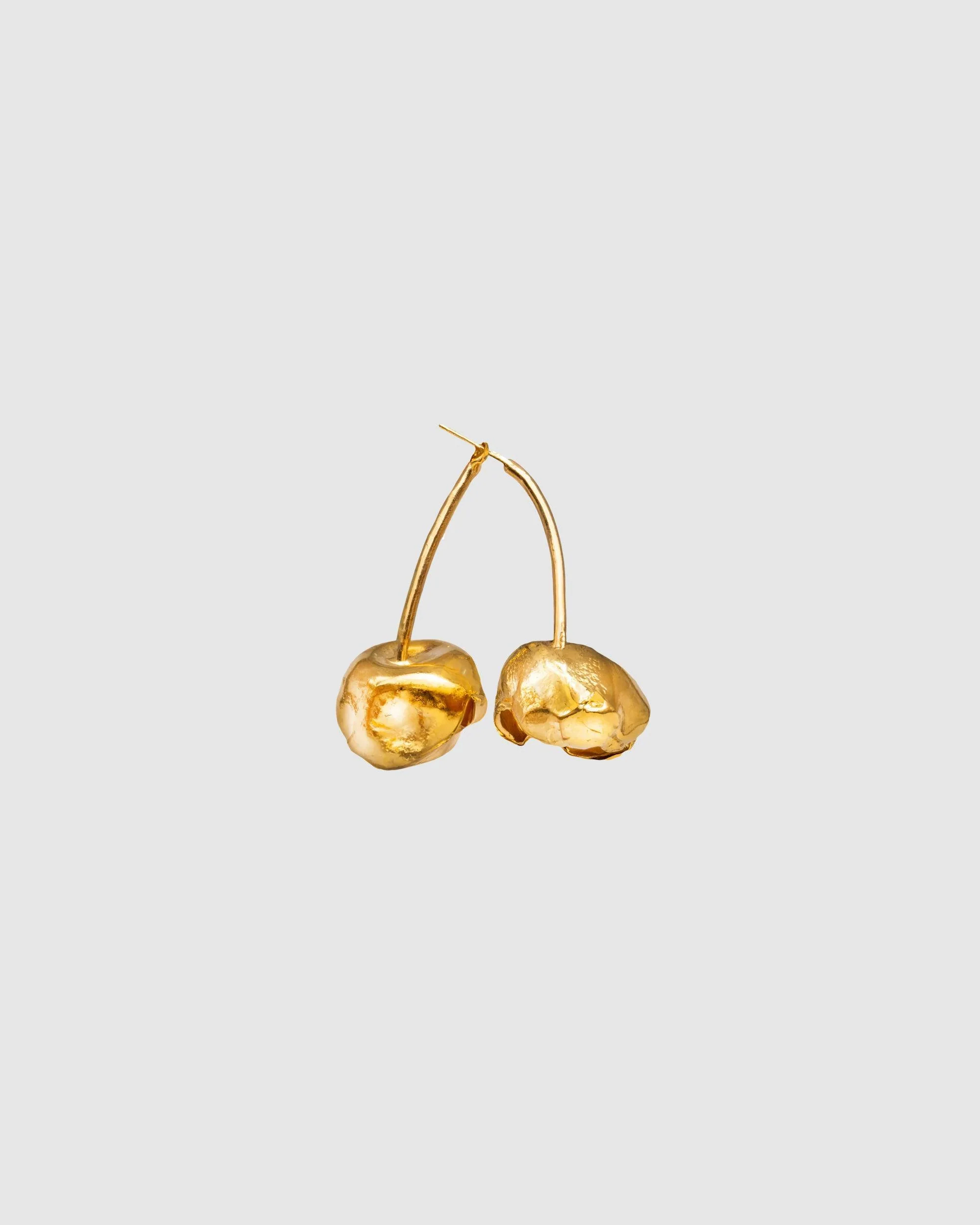 Cerezas Gold Earrings