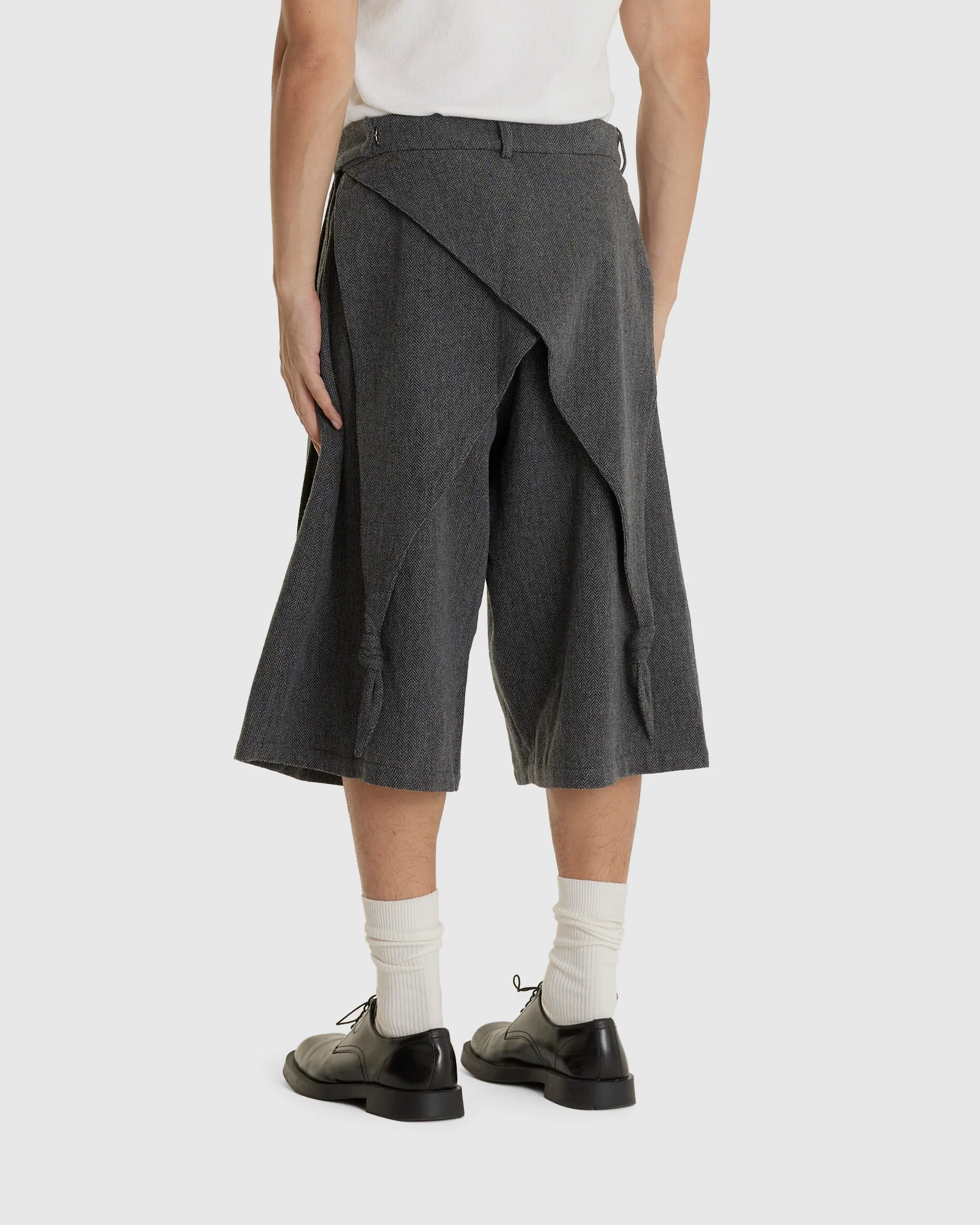 Drops Bermuda Shorts Grey - Image 3