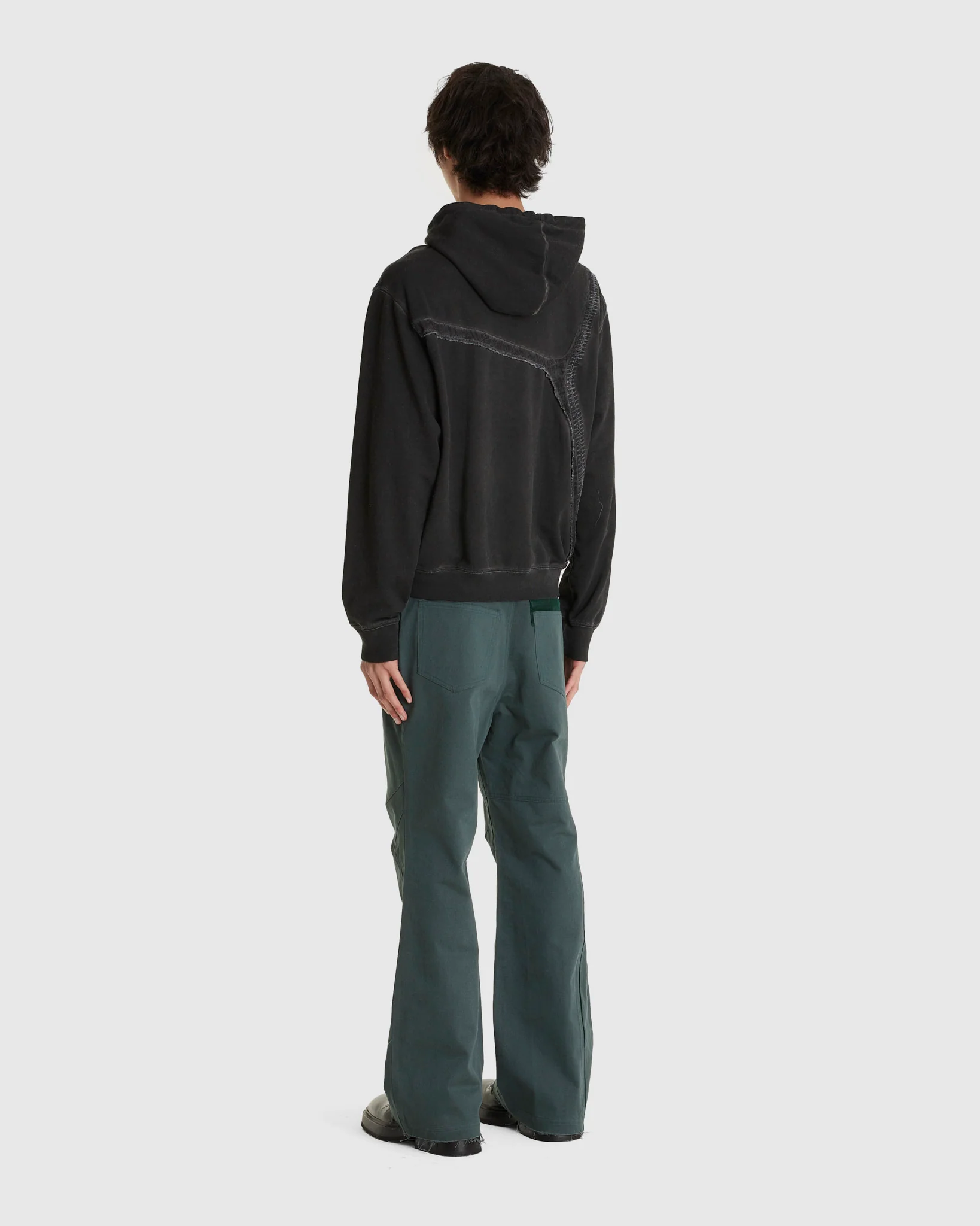 EP.7 01 Hoodie Black - Image 3