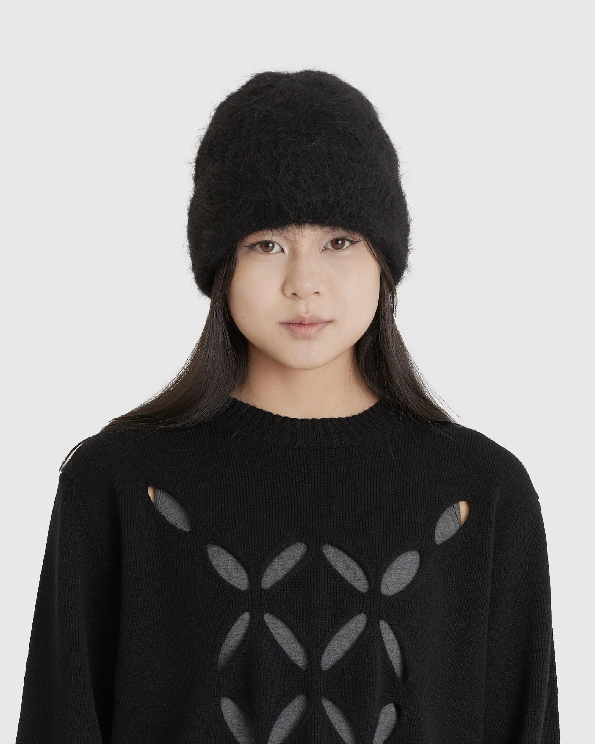 Fuzzy Beanie Black Alpaca - Image 2