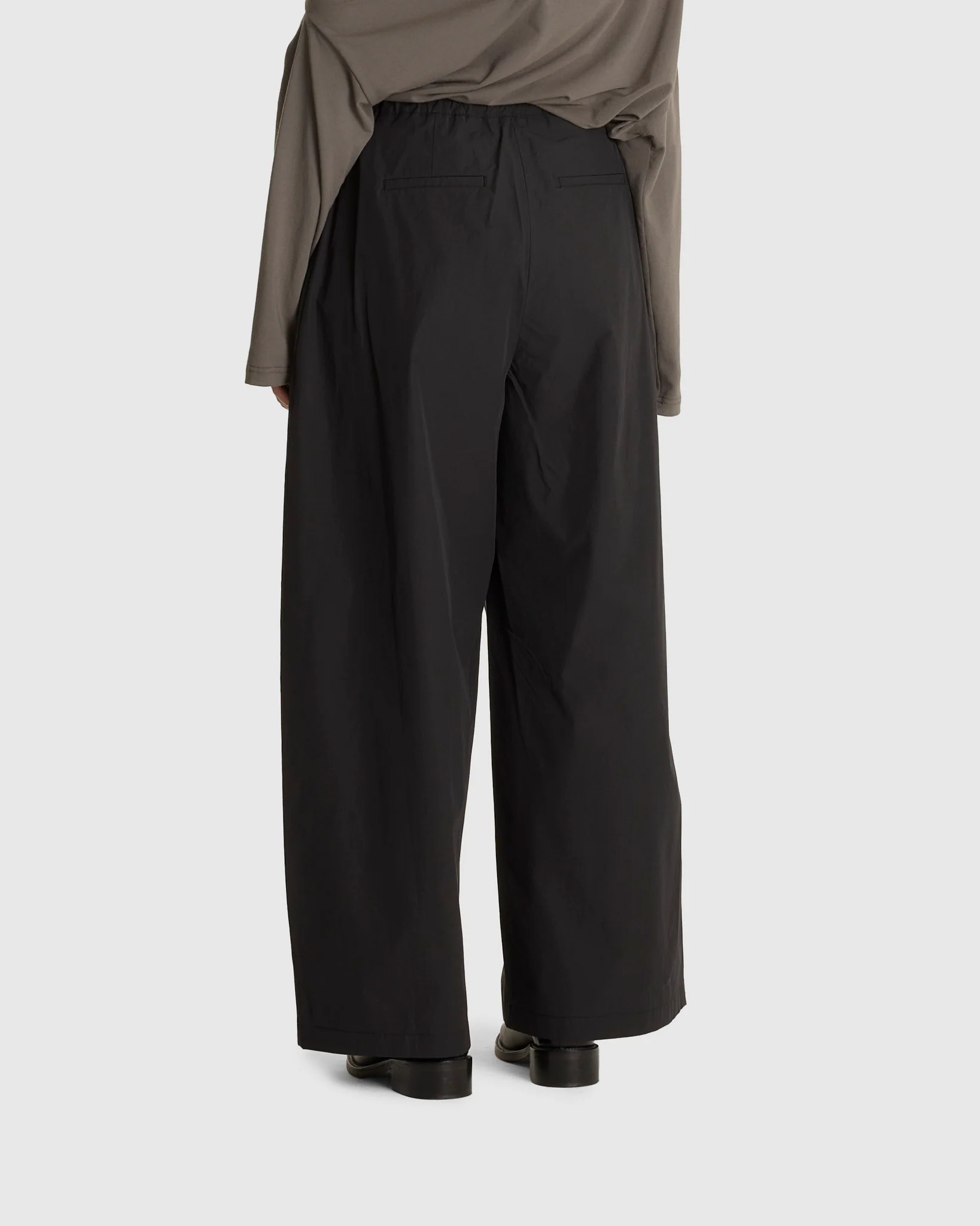 Three Tuck Banding Pants - Image 3